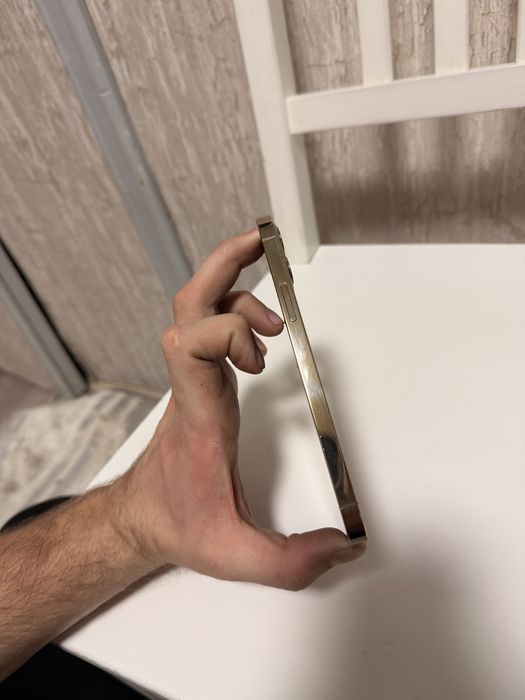 Продам Iphone 12 pro на 256гб