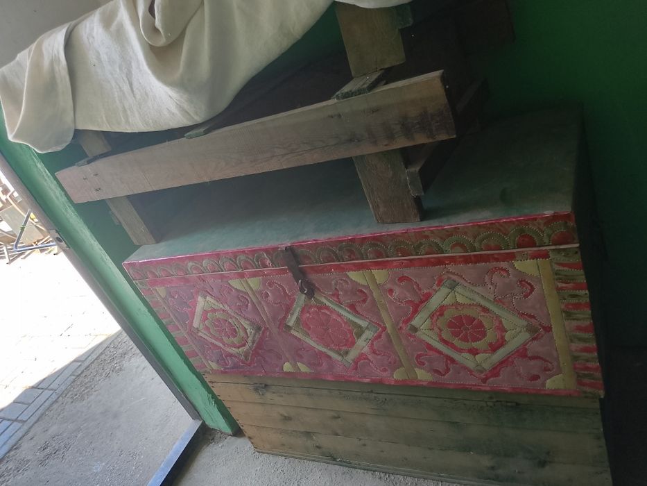 Сандық сатылады срочна