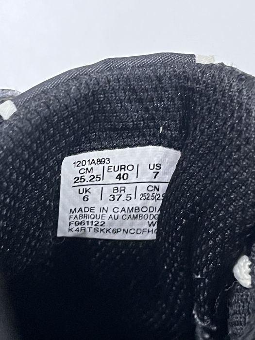 Продавам обувки adidas asics