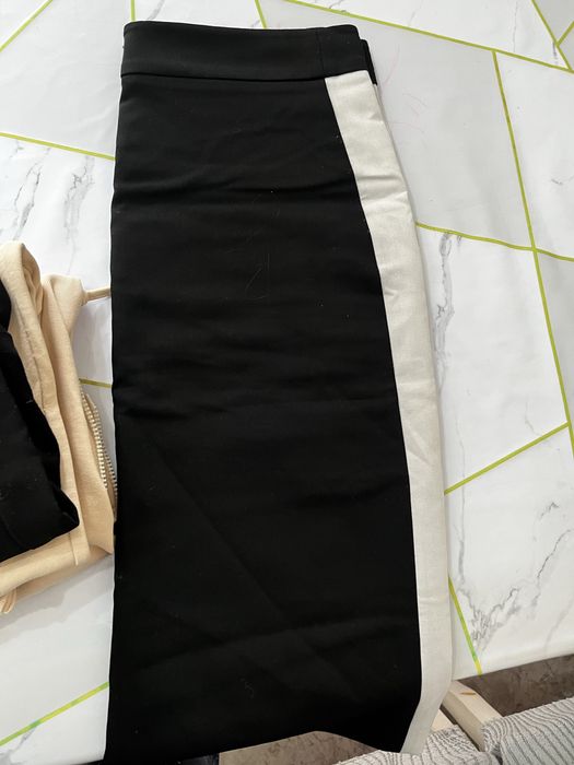 Отдам даром женские одежды