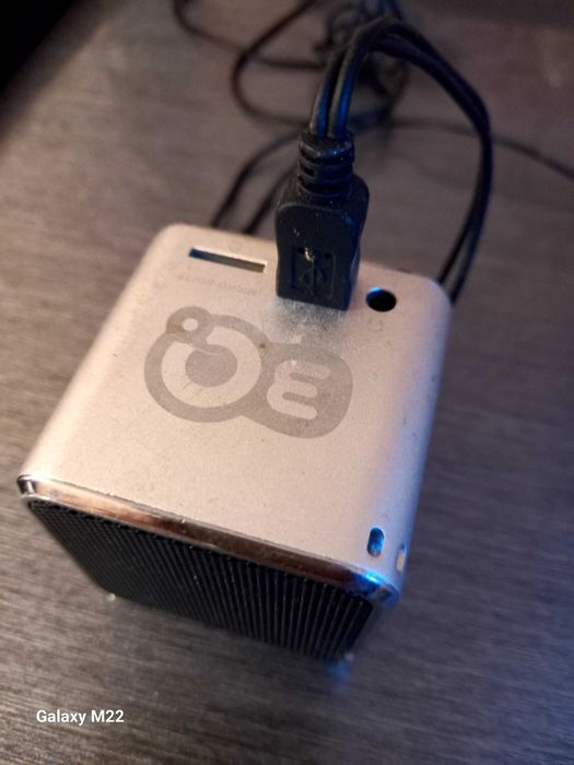 Мини музыкальная колонка