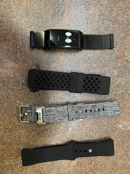 Fit Bit Charge 4 Смарт Часовник