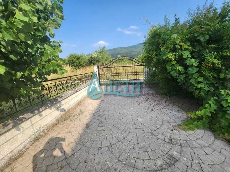 Къща 178м2 в Ривиера, курортно селище Аспровалта, Гърция, с двор 300м2. Напълно обзаведена. С два входа