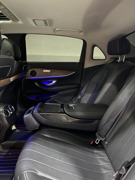 Mercedes Benz W213 E300L Long .