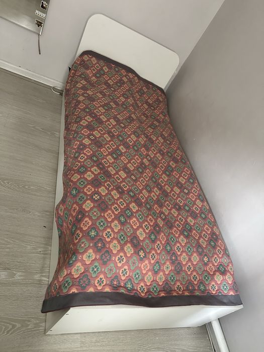 белый кровать б/у