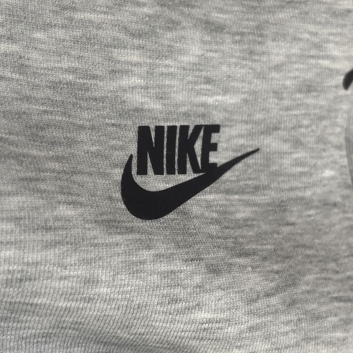 Pantaloni Nike Tech Fleece Gri