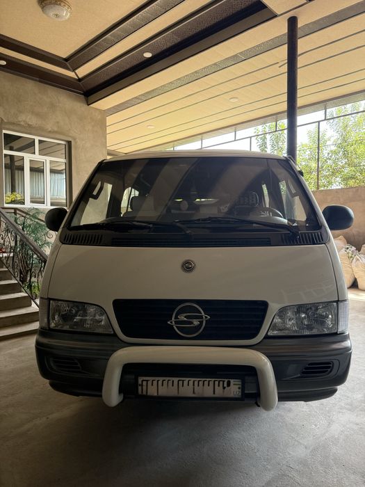 Sotiladi mikroavtobus ISTANA holati ideal