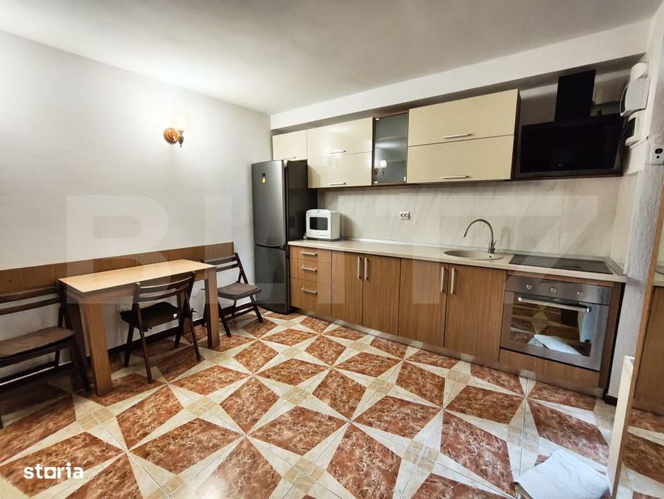 Casa curte comuna, Ultracentral