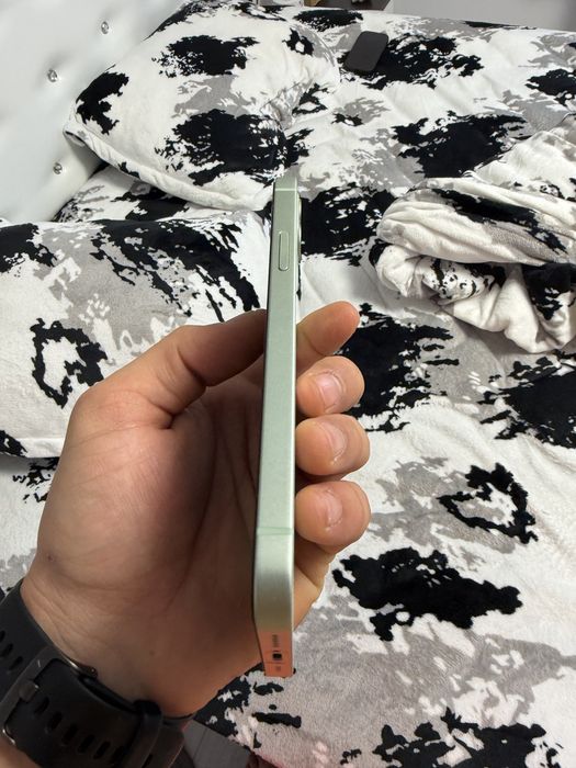 iPhone 12 folosit 64GB