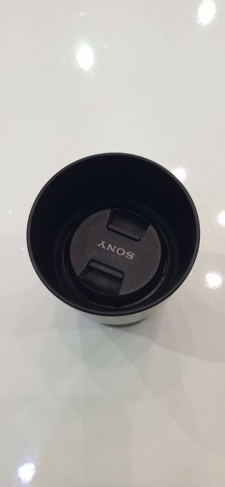 Sony E 50mm f/1.8 OSS 
Из