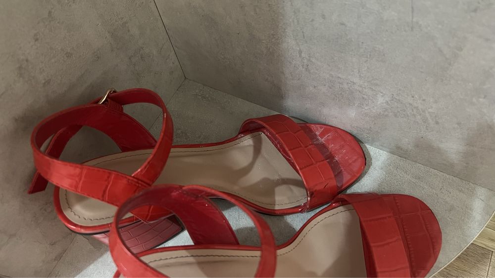 Красный Туфли
