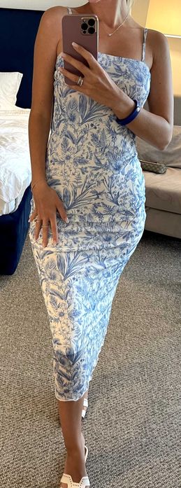 dior миконос синя рокля гръцка патерн на диор бяла права презрамки