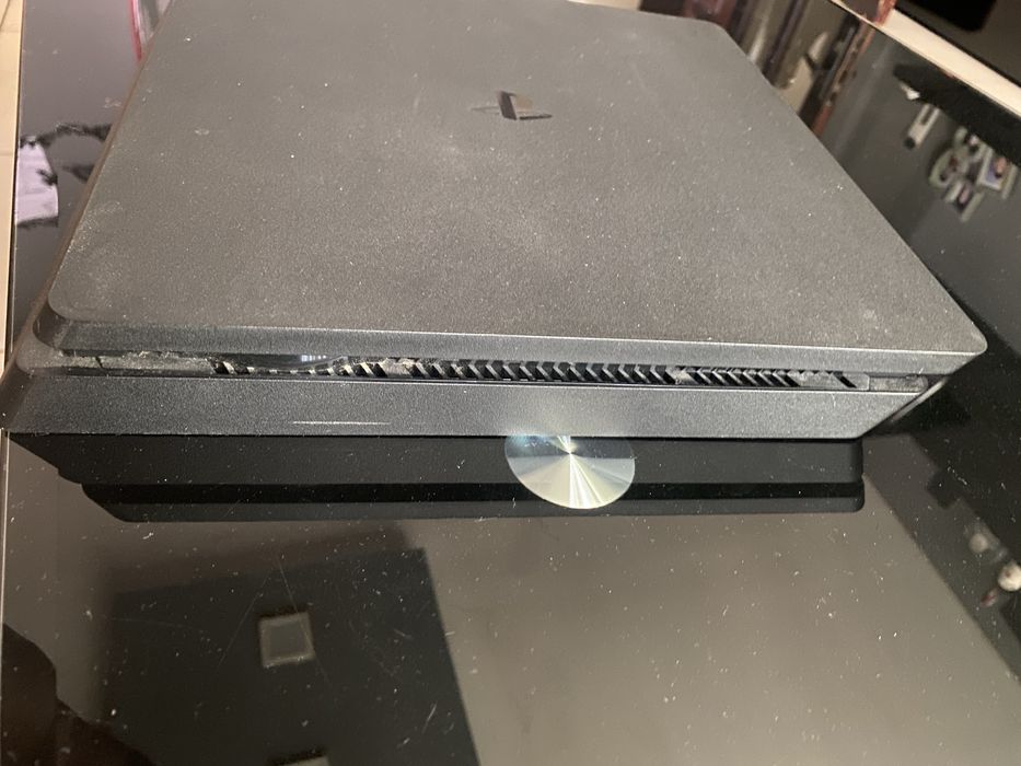 Ps 4 slim+два джойстика+ игри
