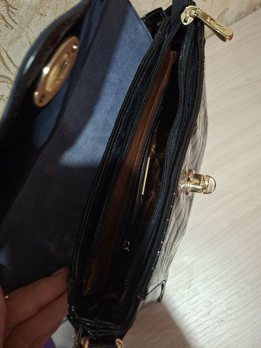 Сумка женская лакированная