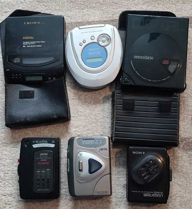 Vând colecție de walkman-uri și cd-playere