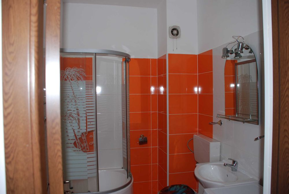 Inchiriez Garsoniera/Proprietar/Metrou Leonida.Aparatori Patriei