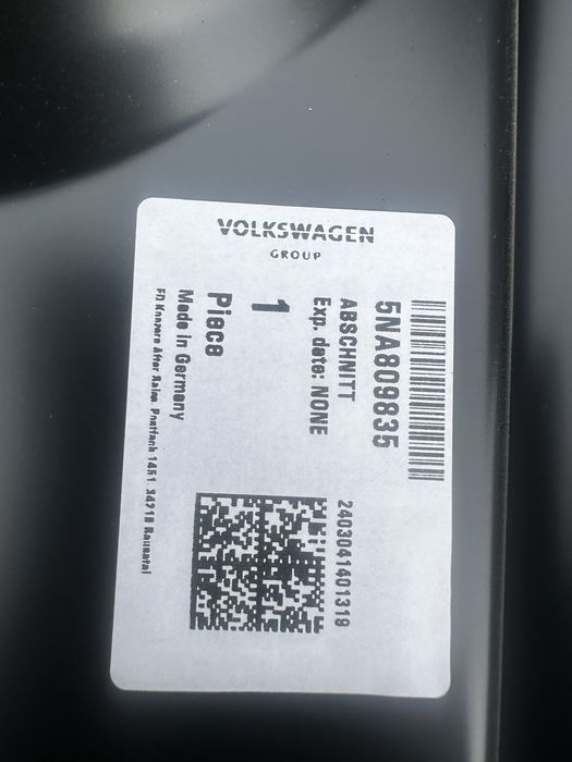 Montant stânga vw tiguan 2.cod:5NA809835.