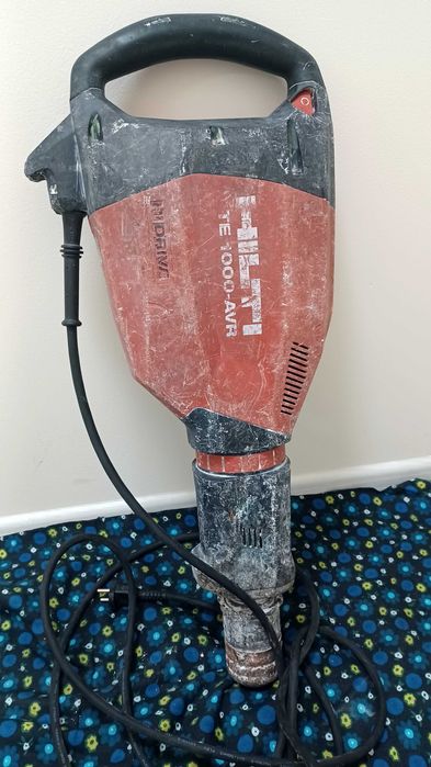 Продавам къртач 1000avr