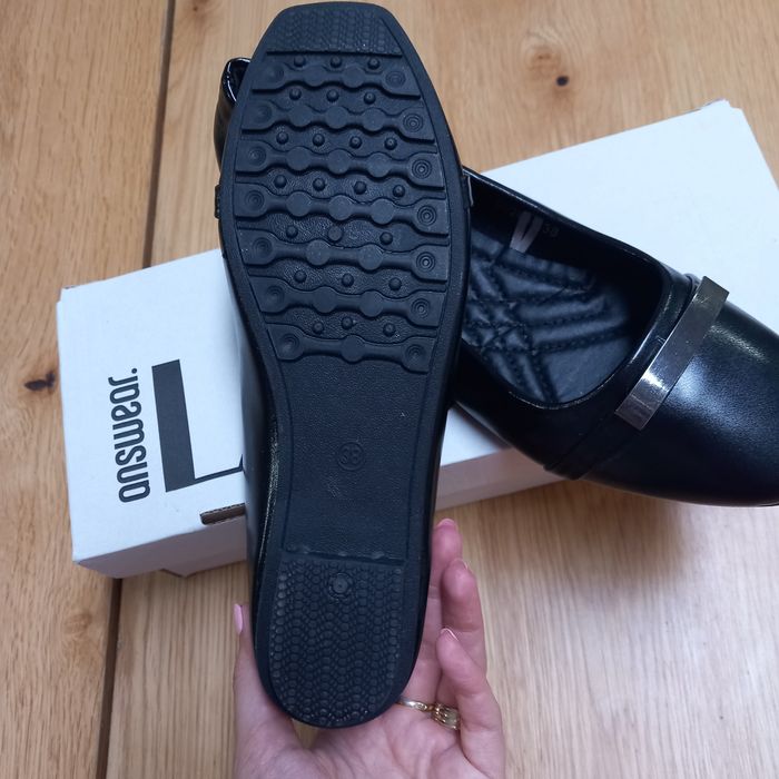 Ниски кожени обувки 38