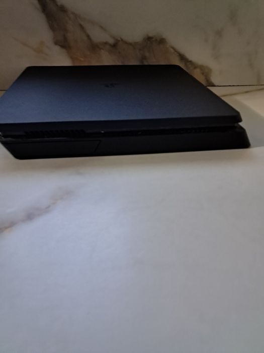 Playstation 4 slim+volan myria