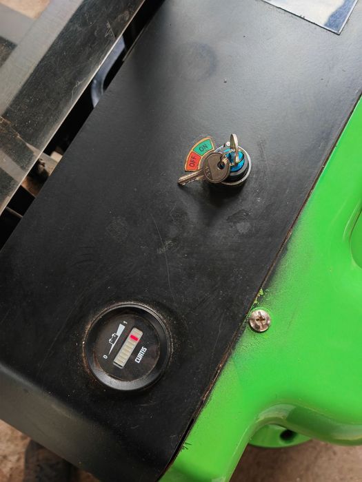 електрически стакер-Osaka