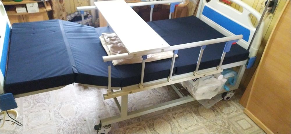 Медицинская кровать