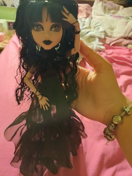 Monster high papusa Wednesday