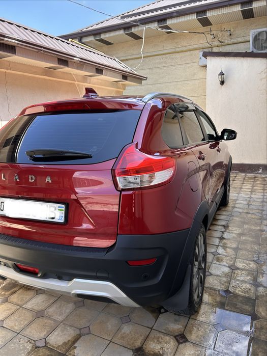 Продам авто 1.6 lada x-ray с ниссан двигатель автомат.