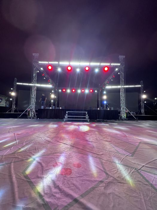 Подиум Лед экран, светомузыка, звук, спецеффекты для мероприятие