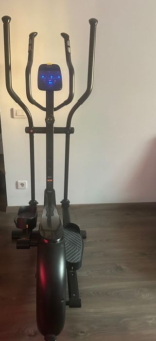 Vanzare bicicleta eliptica DOMYOS 520 autoalimentata