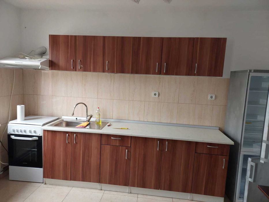 Inchiriez apartament