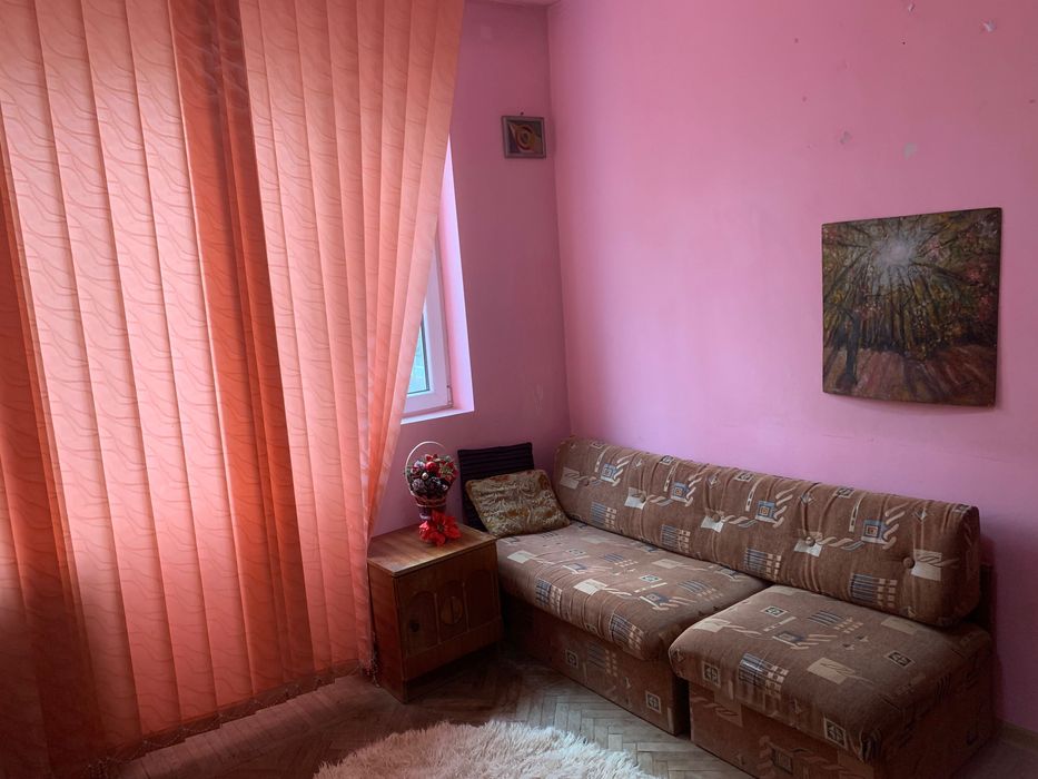 închiriez camera