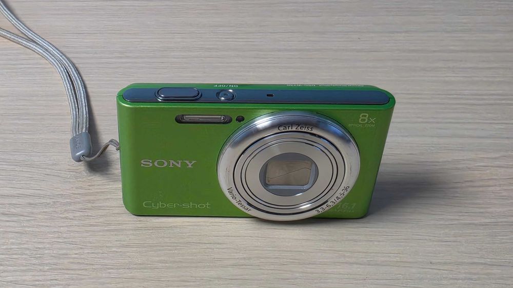 Sony DSC-W730, 16MP