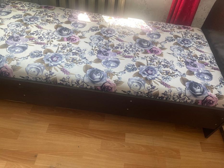 Спальный кровать