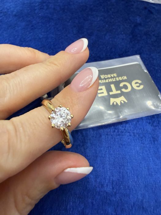 Кольцо золотое , новое