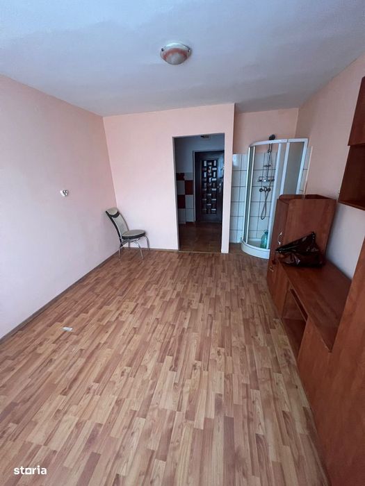 Garsoniera zona Closca ETAJUL 1 !!!