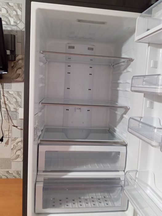 Холодильник Samsung