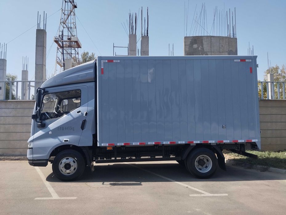 BYD T5 EV — To‘liq Elektr Yuk Mashinasi