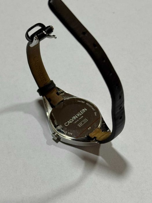 Часовник Calvin Klein K8P231V6