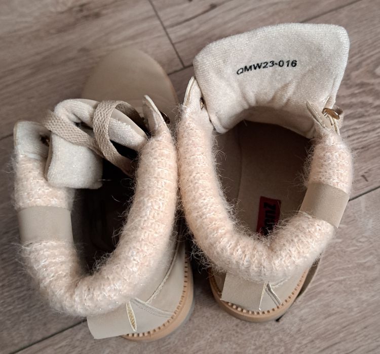 Нови дамски боти бежово