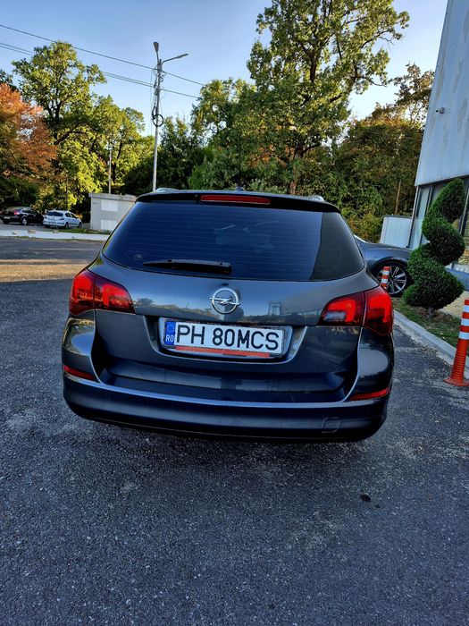 Opel Astra J Sport Combi 1.7 CDTI