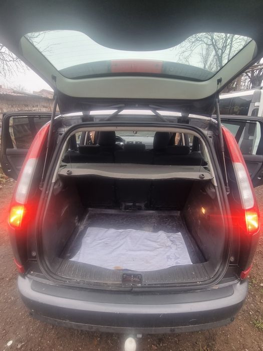 Ford C-MAX model Ghia