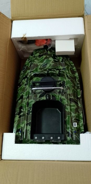 Лодка за захранка с автопилот 500м.обхват 5200mA батерия