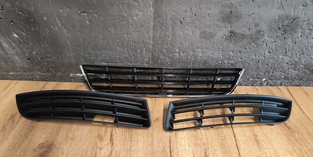 Set Grila Grile Bara fata VW Passat B6 2005-2010 (fara proiectoare)