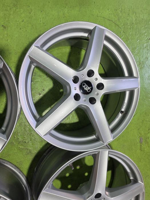 18 5x112 Audi A4 A6 Vw Skoda 5х112