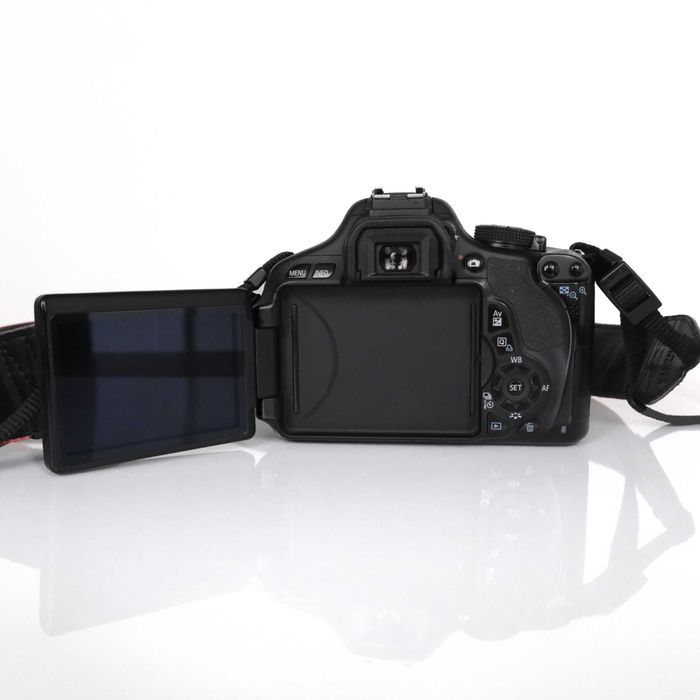 Canon EOS 600D + 2 объектива + адаптер