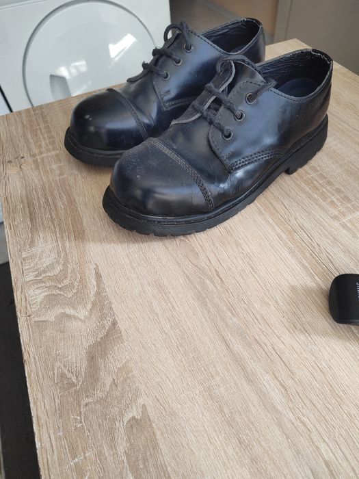 Обувки с Метално бомбе - Металски