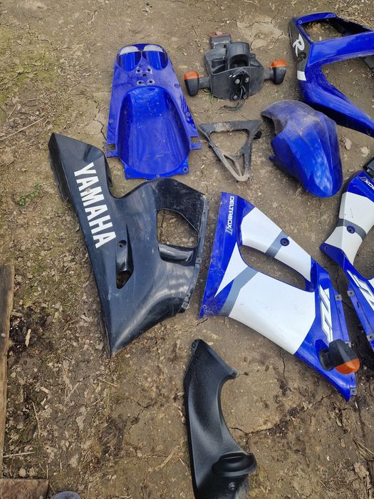 Vand Set Carene Yamaha YZF R6  2001