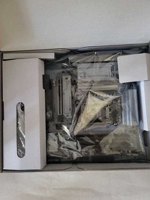 Asus b650e max gaming wifi w am5/ddr5