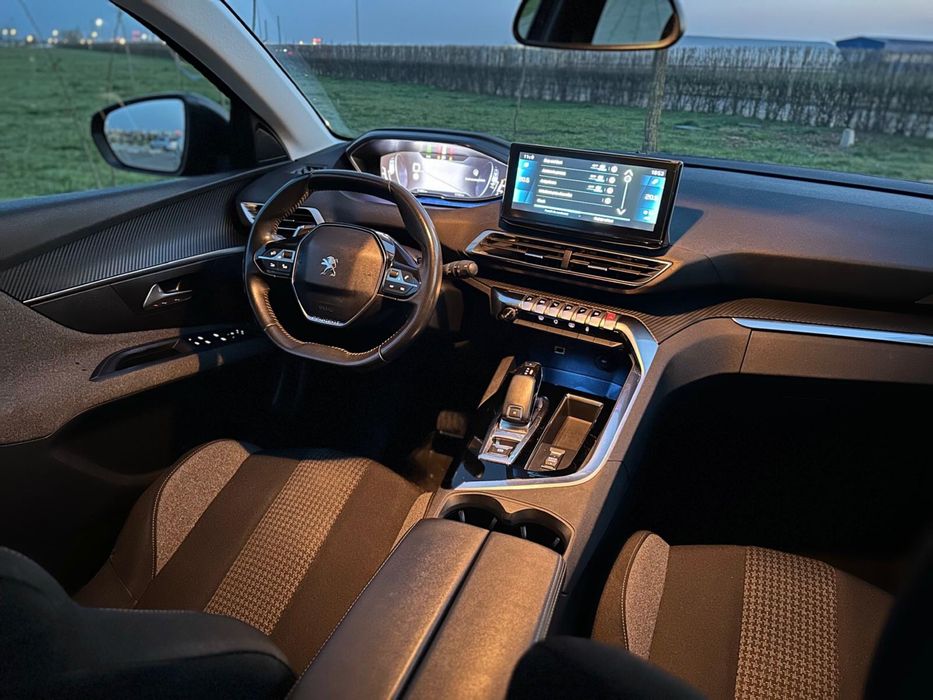 Peugeot 3008 Facelift// 1.5D// 50000km